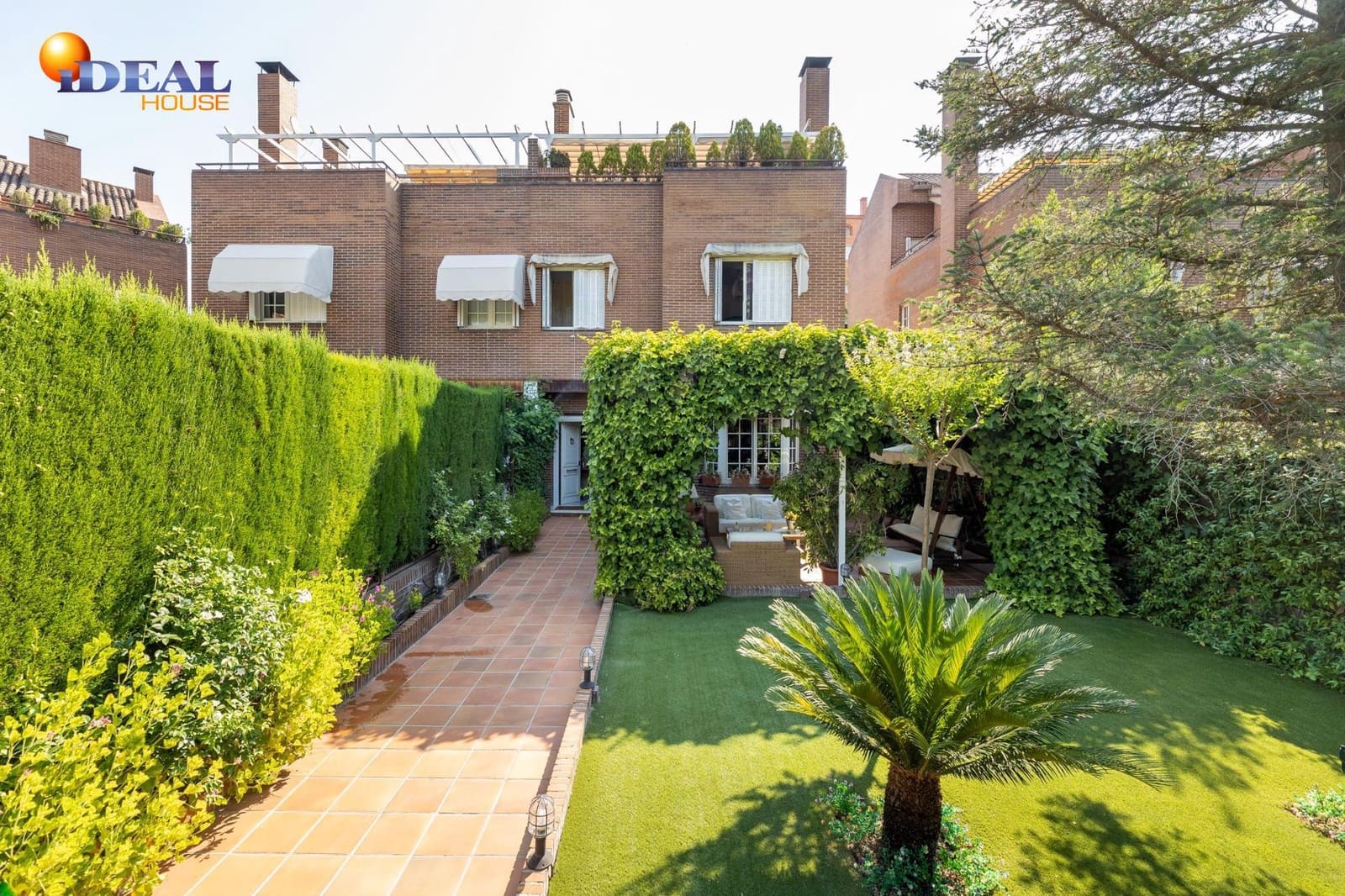 5 makuuhuone Huvila myytävänä paikassa Granada kaupunki mukana uima-altaan 
autotalli - 950 000 € (Ref: 9434212)