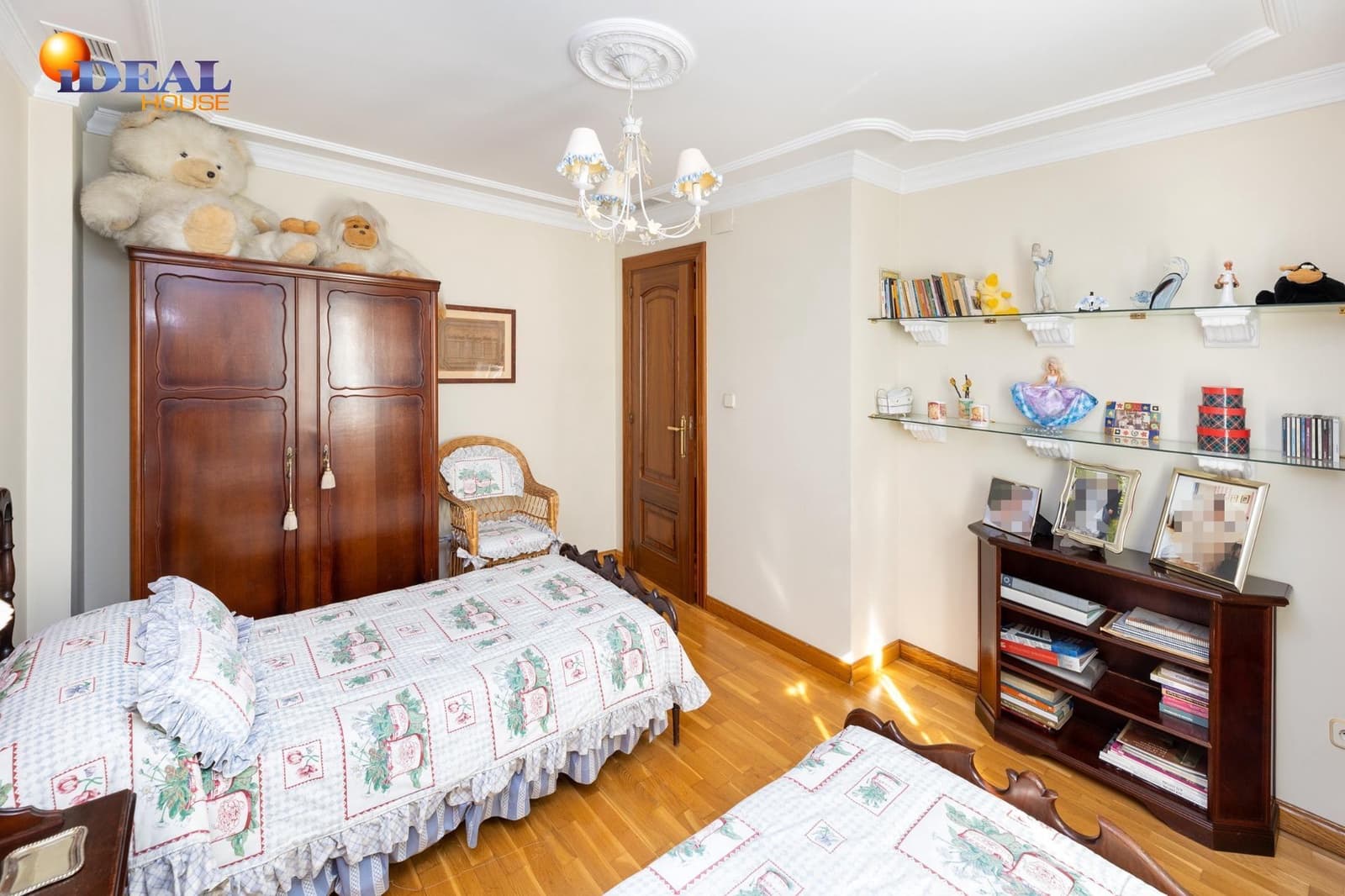 5 makuuhuone Huvila myytävänä paikassa Granada kaupunki mukana uima-altaan 
autotalli - 950 000 € (Ref: 9434212)