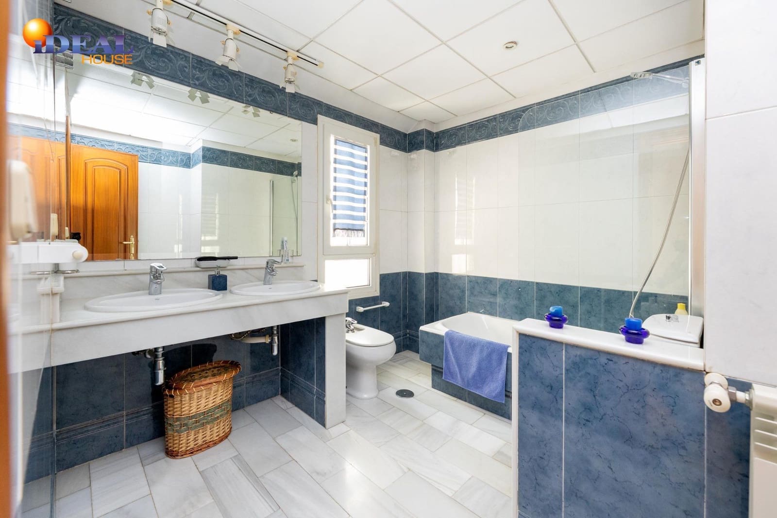 5 makuuhuone Huvila myytävänä paikassa Granada kaupunki mukana uima-altaan 
autotalli - 950 000 € (Ref: 9434212)