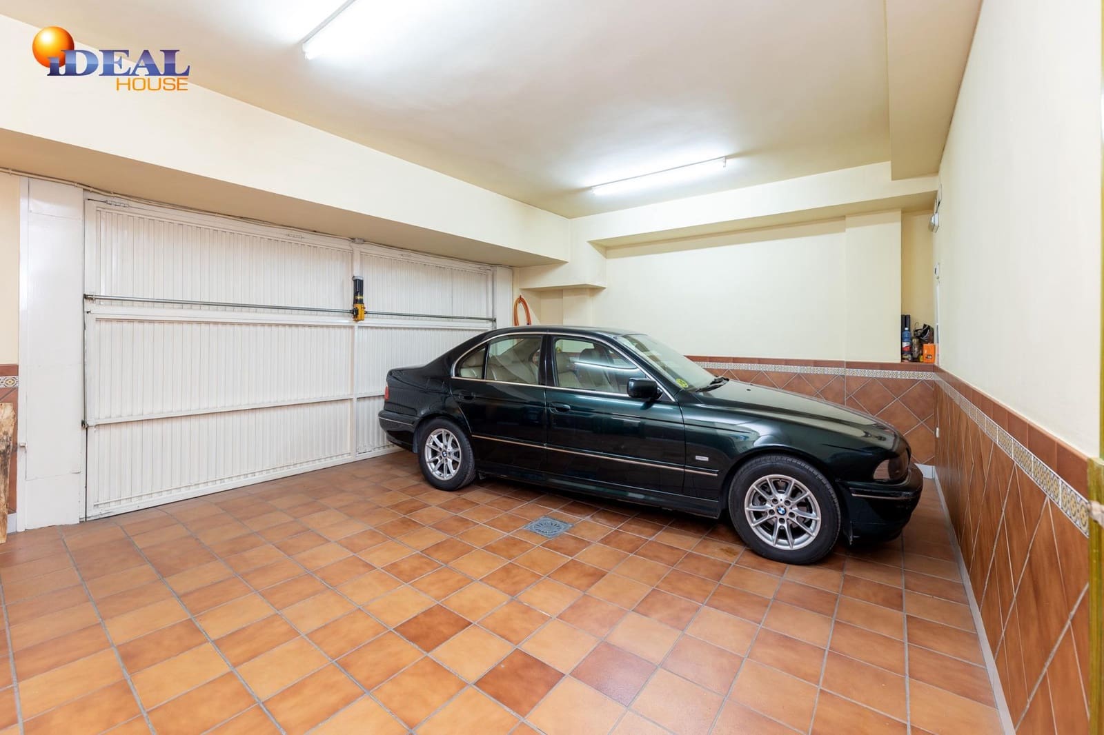 5 makuuhuone Huvila myytävänä paikassa Granada kaupunki mukana uima-altaan 
autotalli - 950 000 € (Ref: 9434212)