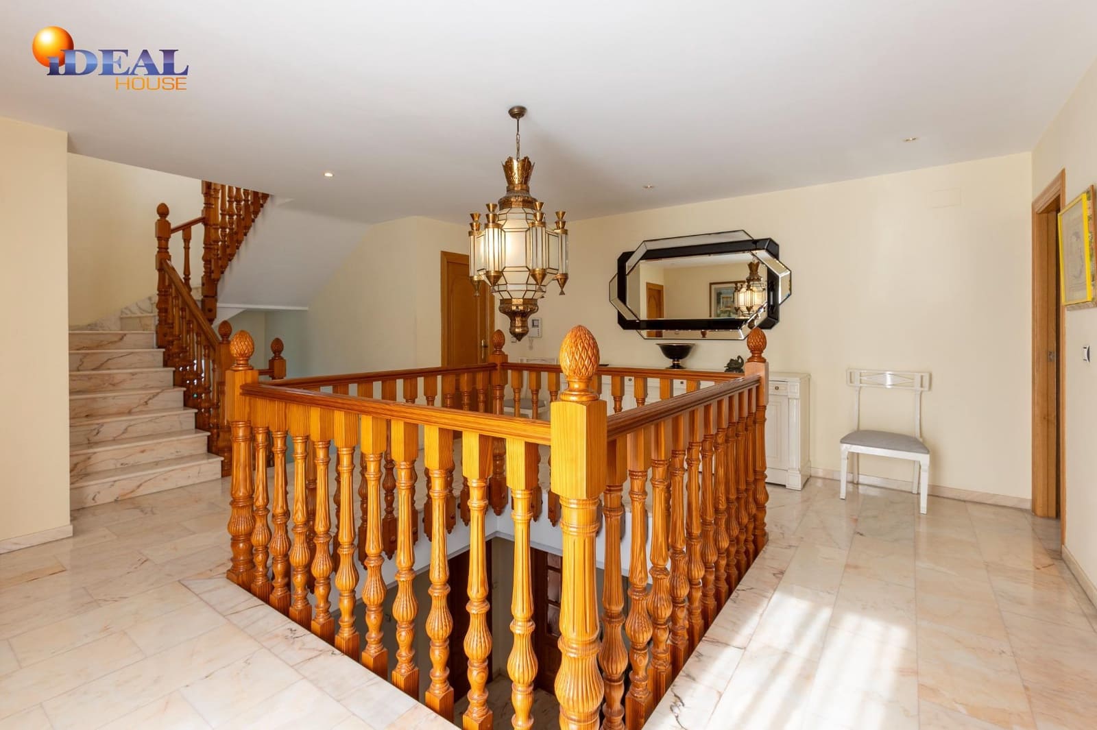 5 bedroom Villa for sale in Motril with pool garage - € 1,160,000 (Ref: 9434213)