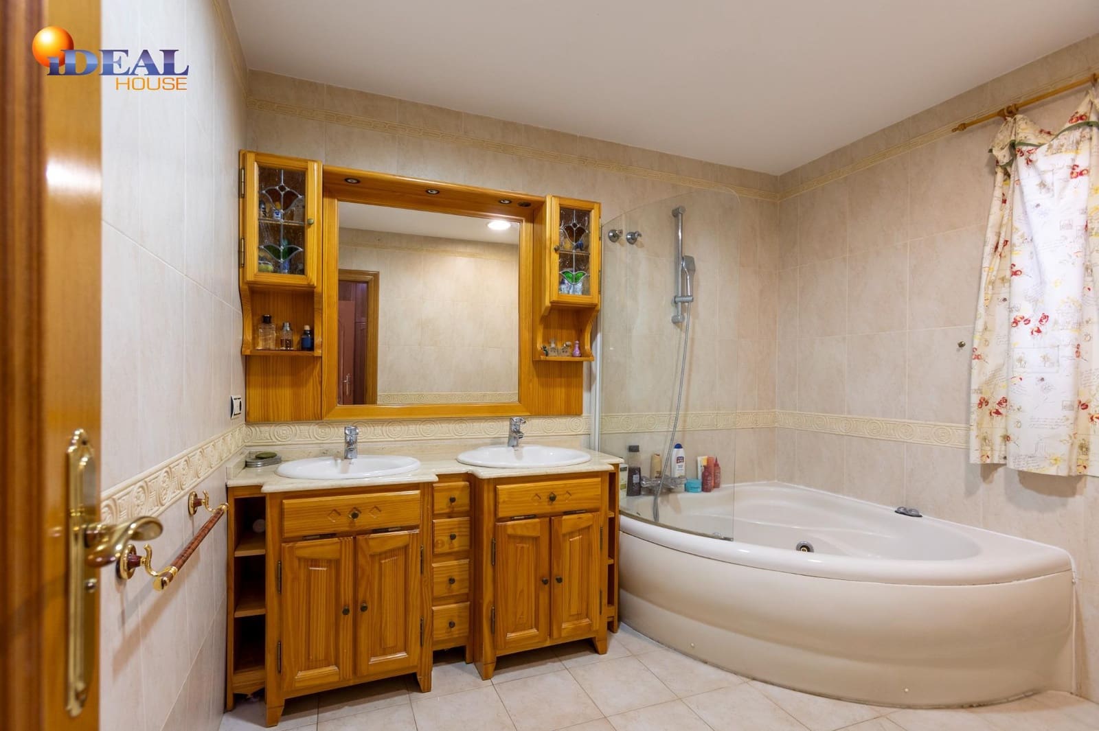 5 bedroom Villa for sale in Motril with pool garage - € 1,160,000 (Ref: 9434213)