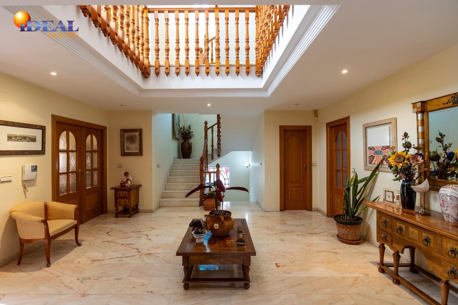 5 bedroom Villa for sale in Motril with pool garage - € 1,160,000 (Ref: 9434213)