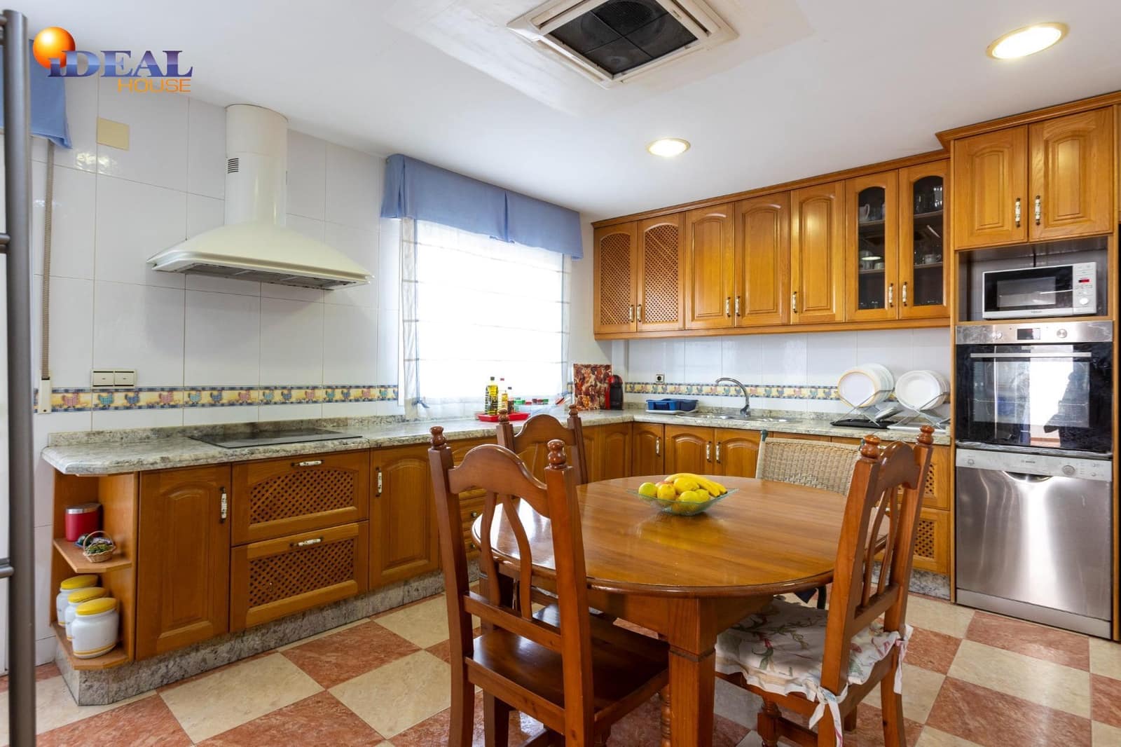 5 bedroom Villa for sale in Motril with pool garage - € 1,160,000 (Ref: 9434213)