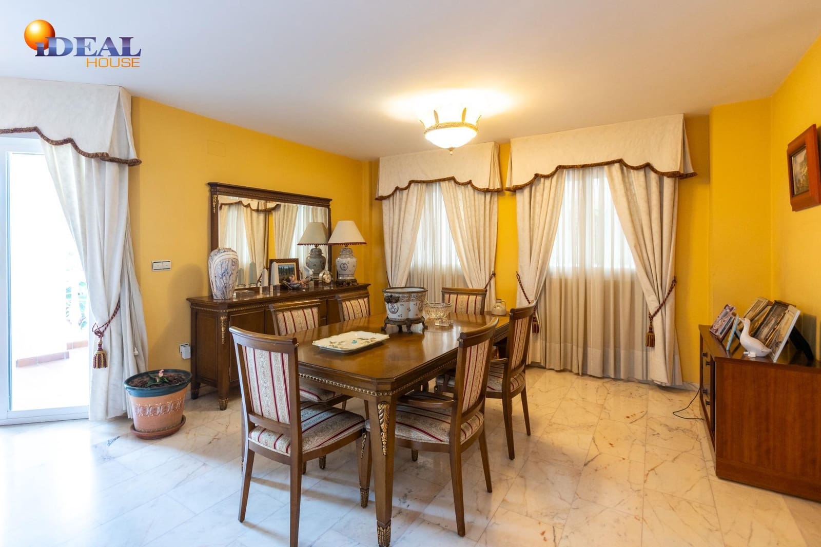 5 bedroom Villa for sale in Motril with pool garage - € 1,160,000 (Ref: 9434213)