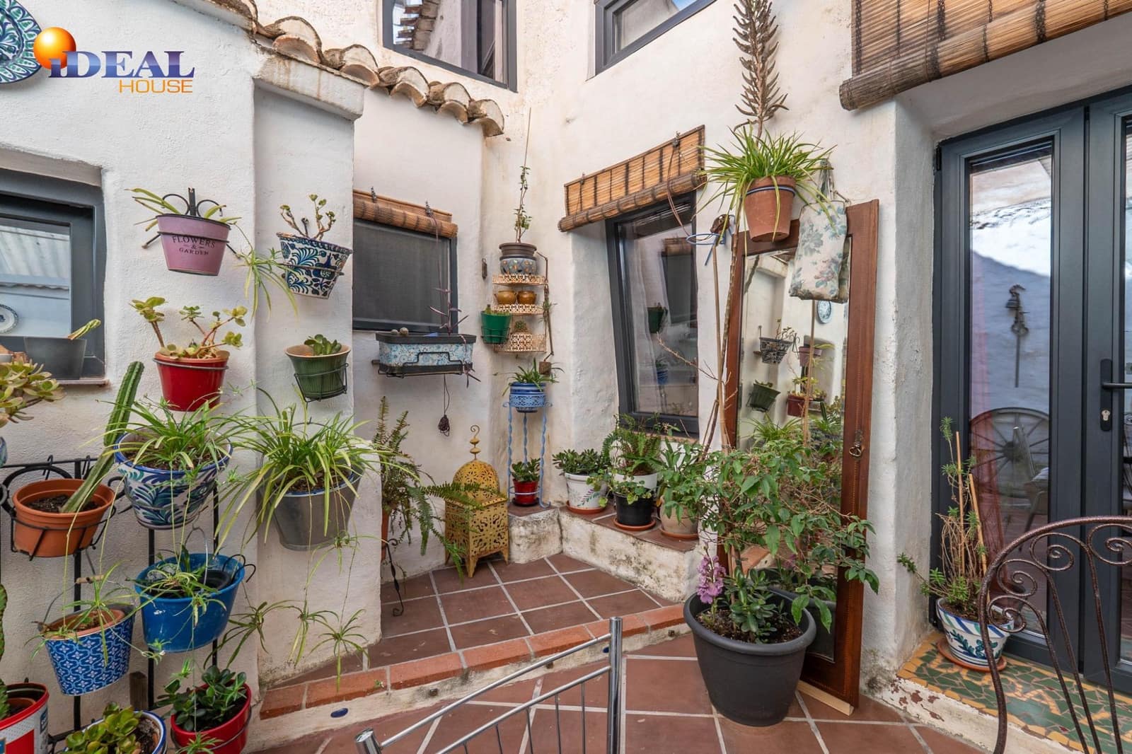 Adosado de 2 habitaciones en Nigüelas en venta - 230.000 € (Ref: 9434215)