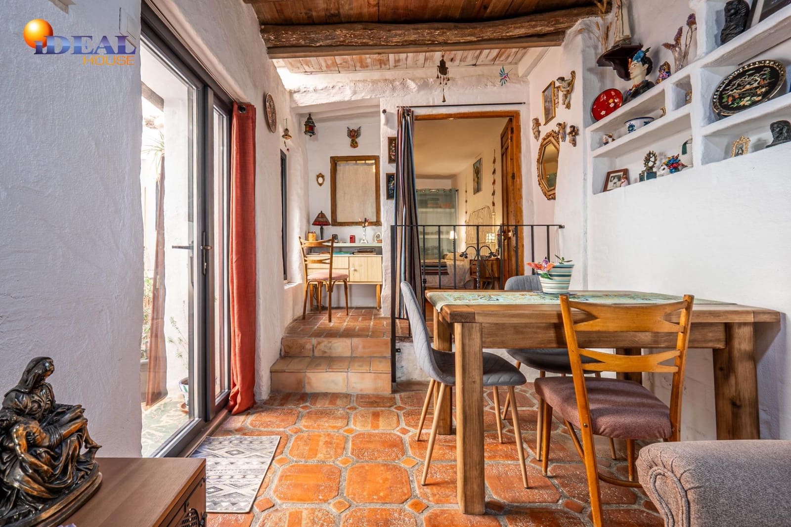 Adosado de 2 habitaciones en Nigüelas en venta - 230.000 € (Ref: 9434215)