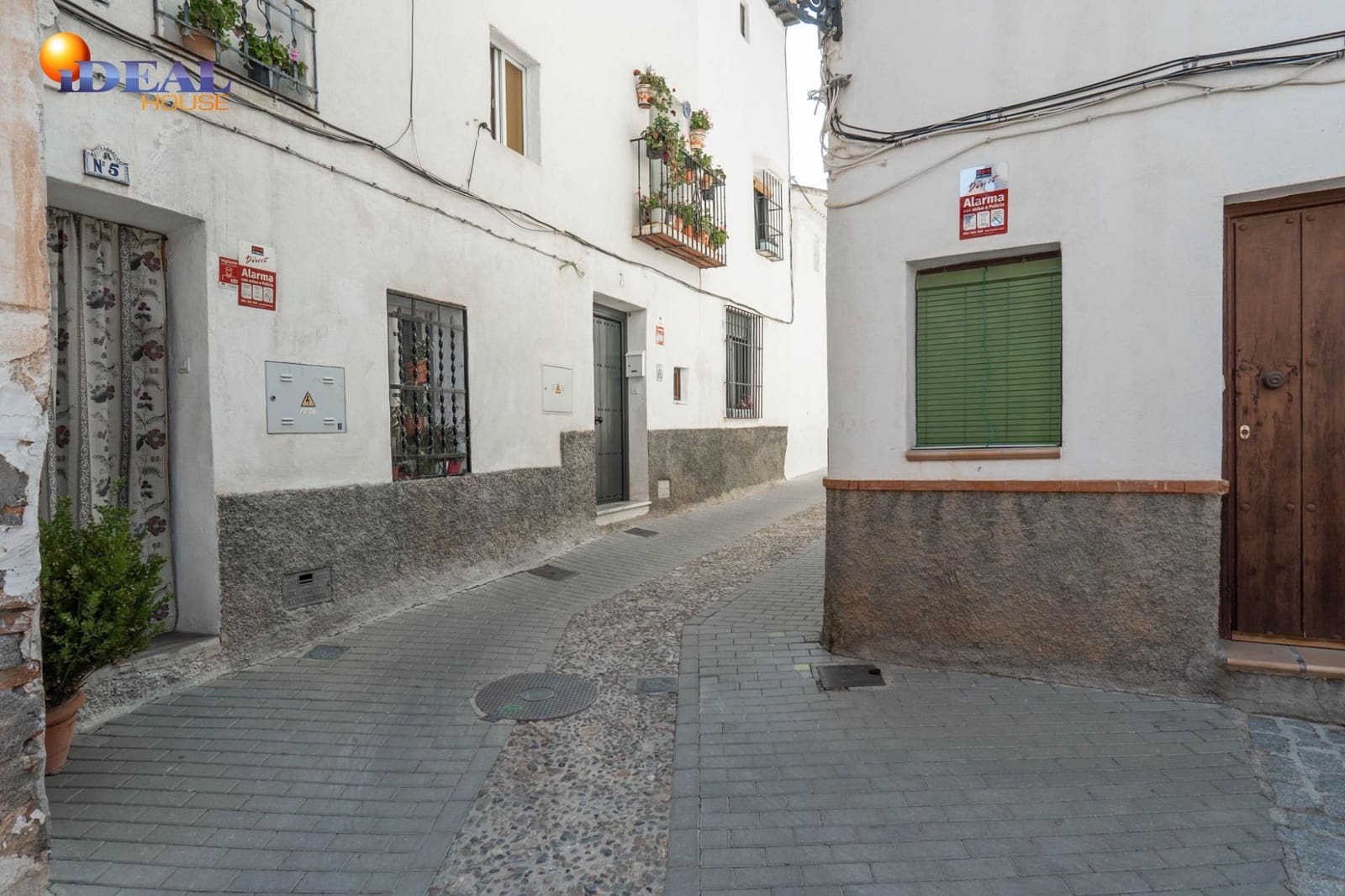 Adosado de 2 habitaciones en Nigüelas en venta - 230.000 € (Ref: 9434215)