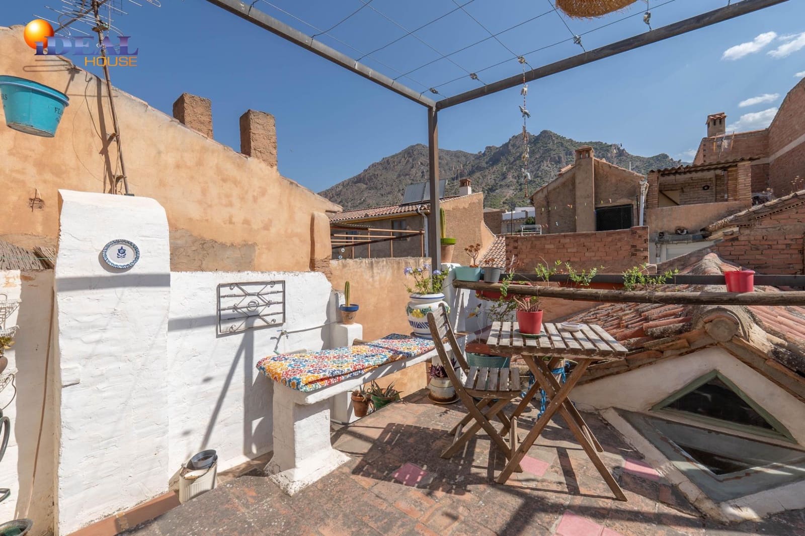 Adosado de 2 habitaciones en Nigüelas en venta - 230.000 € (Ref: 9434215)