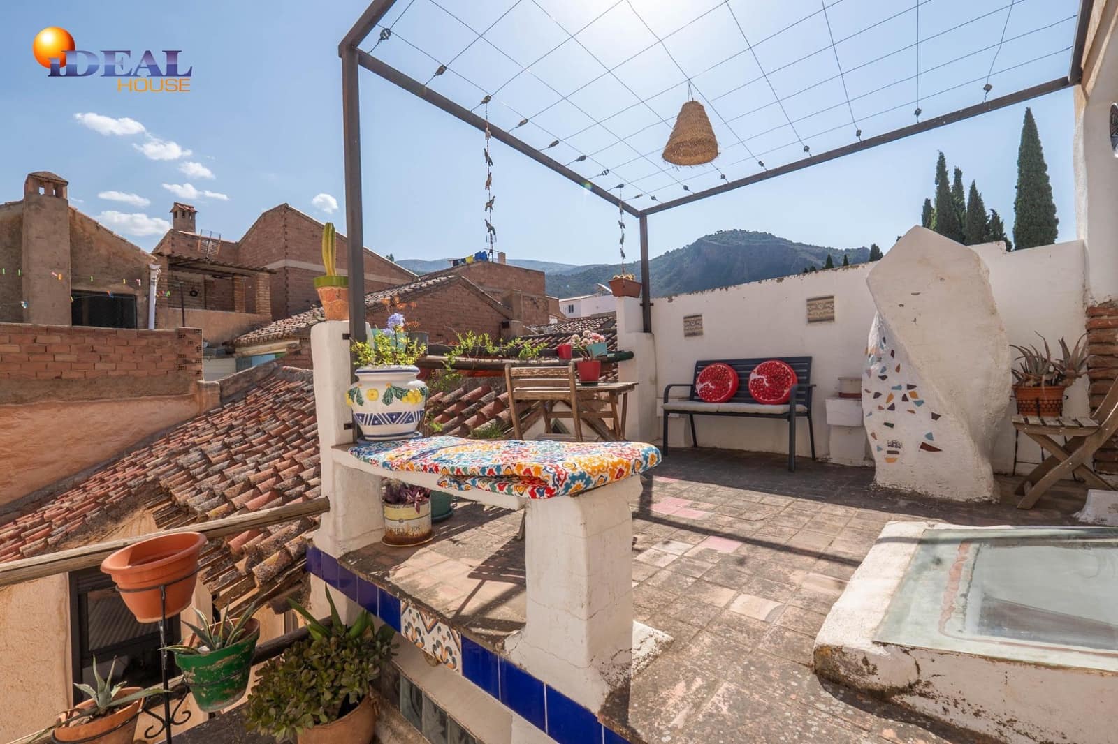 Adosado de 2 habitaciones en Nigüelas en venta - 230.000 € (Ref: 9434215)