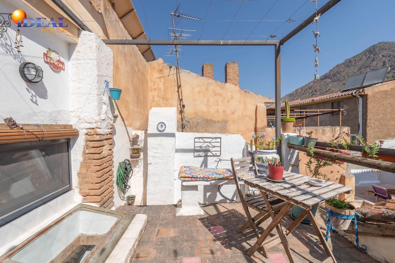 Adosado de 2 habitaciones en Nigüelas en venta - 230.000 € (Ref: 9434215)