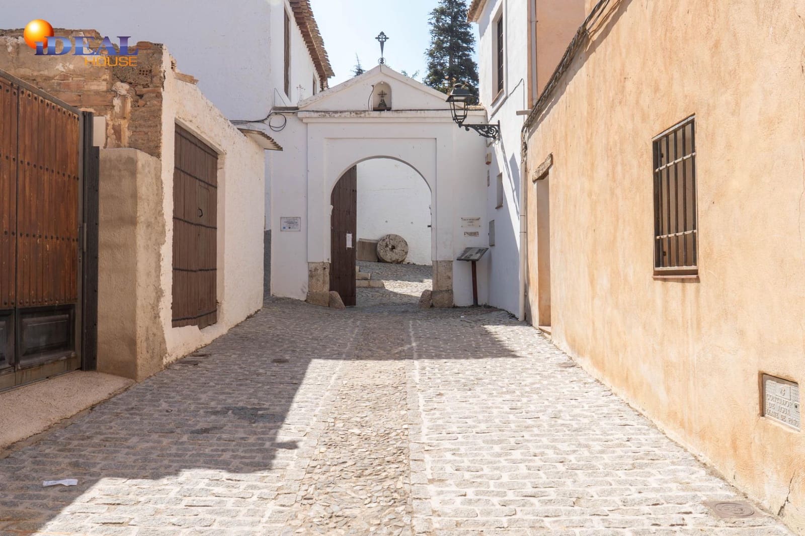 Adosado de 2 habitaciones en Nigüelas en venta - 230.000 € (Ref: 9434215)