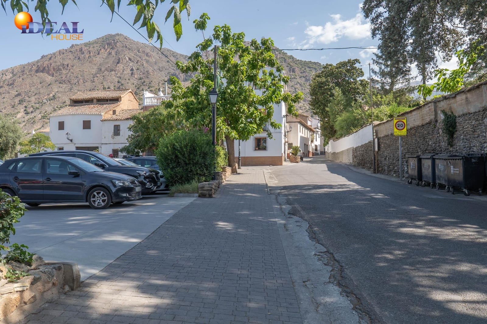 Adosado de 2 habitaciones en Nigüelas en venta - 230.000 € (Ref: 9434215)