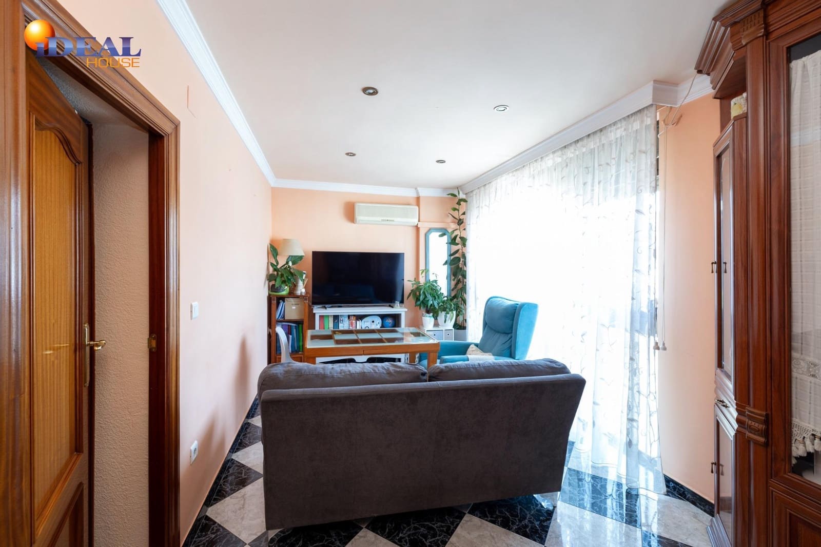 3 bedroom Flat for sale in Granada city - € 180,000 (Ref: 9434216)