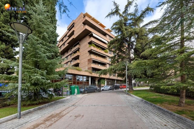 4 slaapkamer Flat te koop in Albaicin, Granada stad met zwembad - € 495.000 (Ref: 9434218)