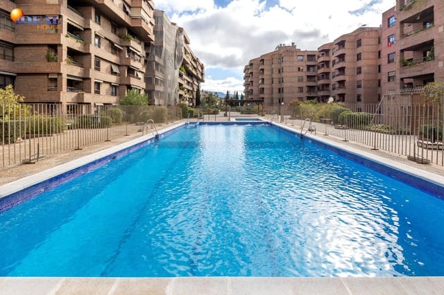 4 slaapkamer Flat te koop in Albaicin, Granada stad met zwembad - € 495.000 (Ref: 9434218)