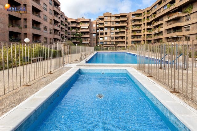 4 slaapkamer Flat te koop in Albaicin, Granada stad met zwembad - € 495.000 (Ref: 9434218)