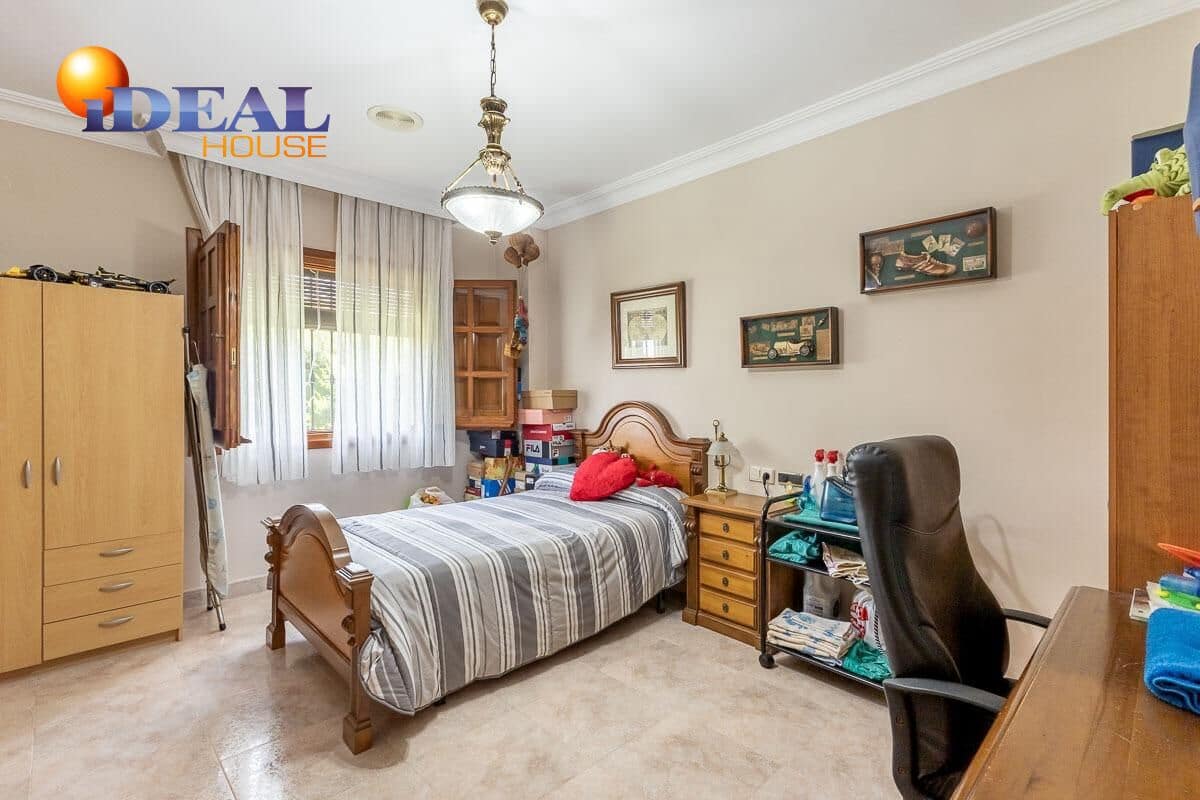 5 bedroom Villa for sale in Monachil with pool garage - € 619,000 (Ref: 9434219)