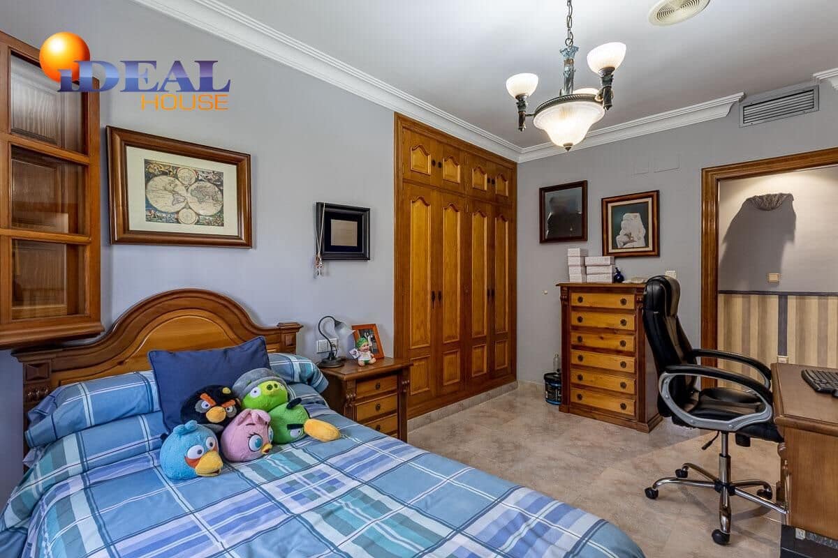 5 bedroom Villa for sale in Monachil with pool garage - € 619,000 (Ref: 9434219)