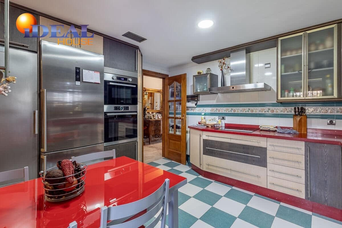 5 bedroom Villa for sale in Monachil with pool garage - € 619,000 (Ref: 9434219)