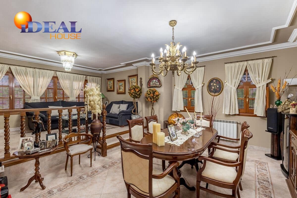 5 bedroom Villa for sale in Monachil with pool garage - € 619,000 (Ref: 9434219)