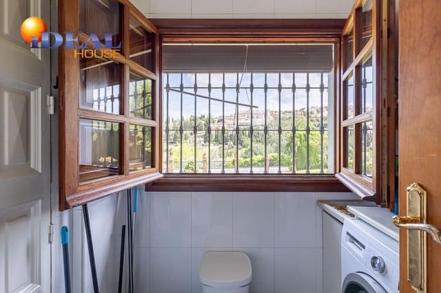 Chalet de 5 habitaciones en Monachil en venta con piscina garaje - 619.000 € (Ref: 9434219)