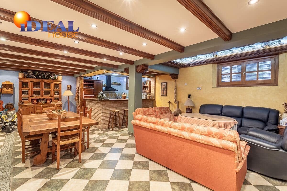 5 bedroom Villa for sale in Monachil with pool garage - € 619,000 (Ref: 9434219)