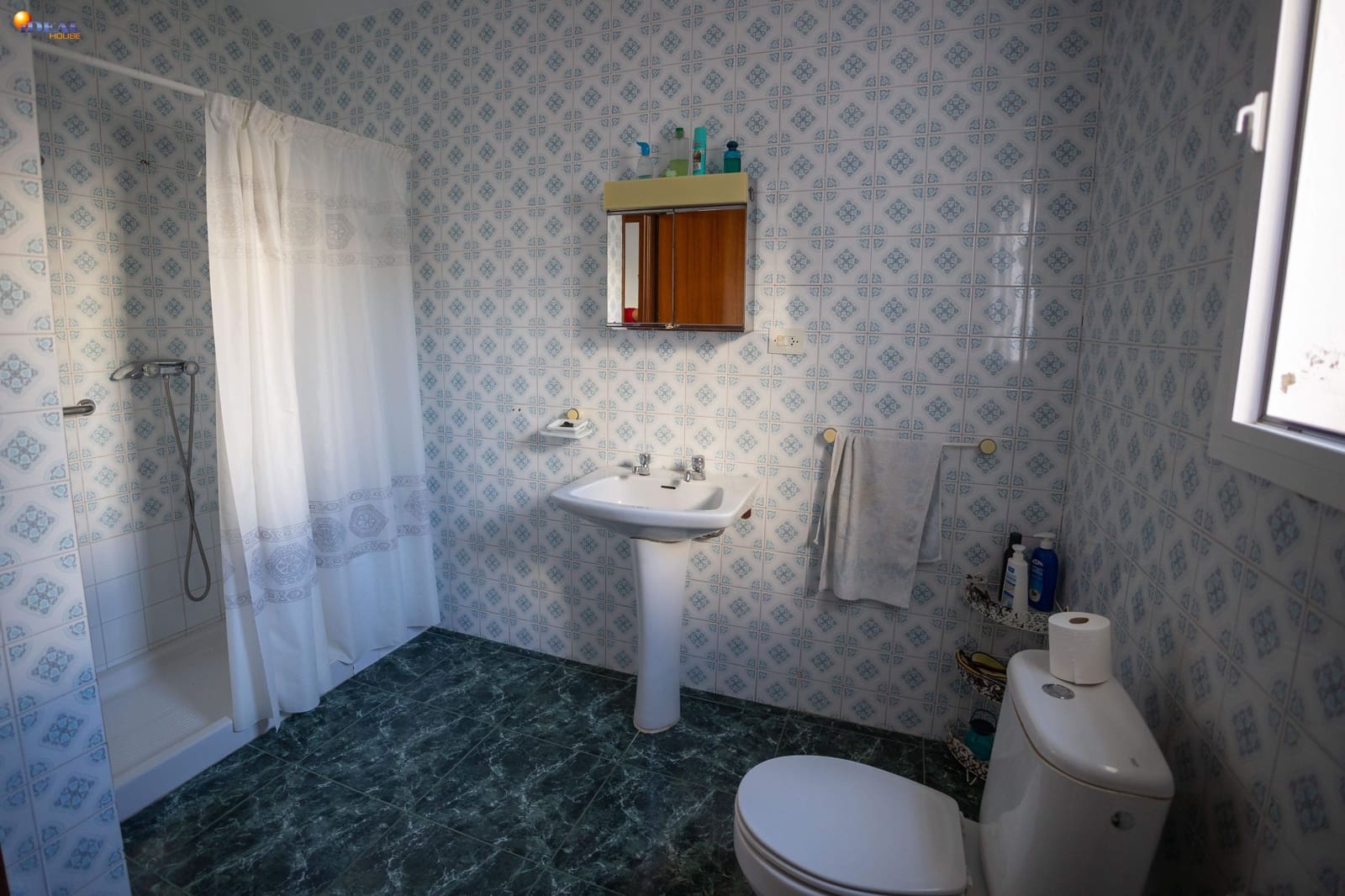 5 makuuhuone Rivitalo myytävänä paikassa Loja - 225 000 € (Ref: 9434220)