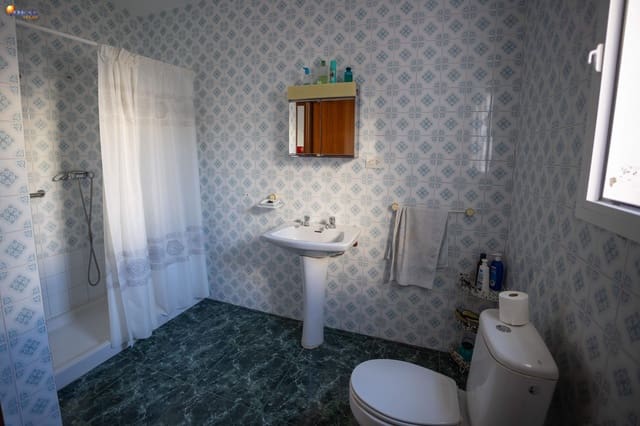 5 makuuhuone Rivitalo myytävänä paikassa Loja - 225 000 € (Ref: 9434220)