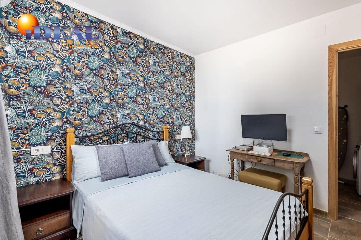 4 bedroom Villa for sale in Loja with pool - € 268,000 (Ref: 9434223)