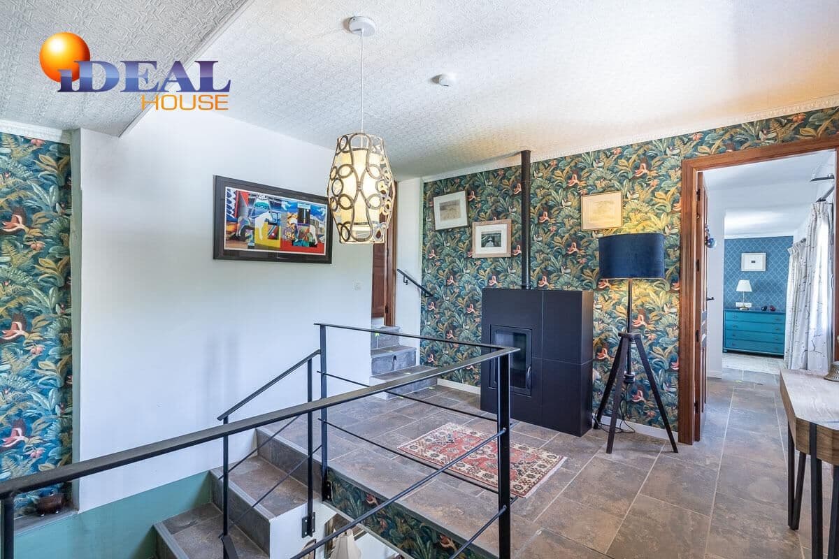 4 bedroom Villa for sale in Loja with pool - € 268,000 (Ref: 9434223)