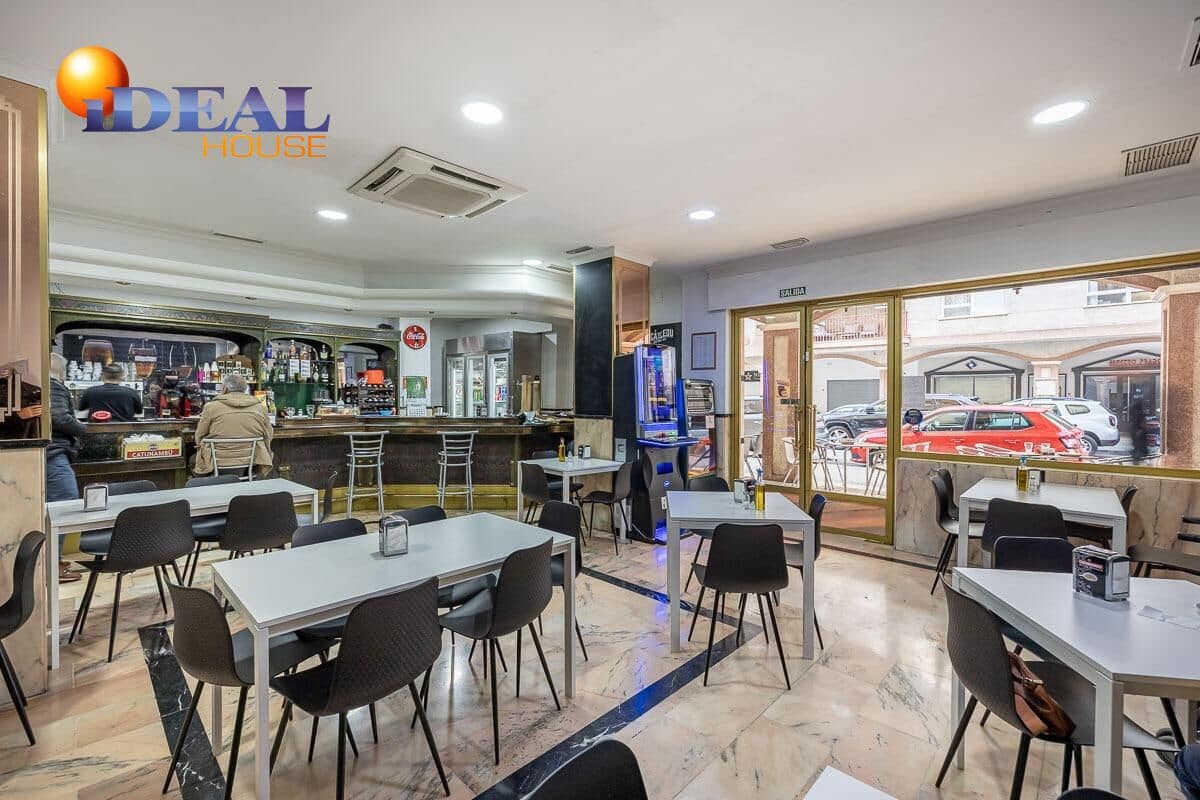 Comercial para venda em Granada cidade - 159 000 € (Ref: 9434224)