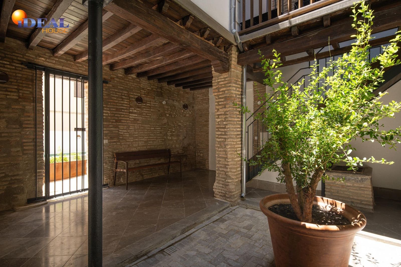 3 bedroom Apartment for sale in Granada city - € 650,000 (Ref: 9434225)