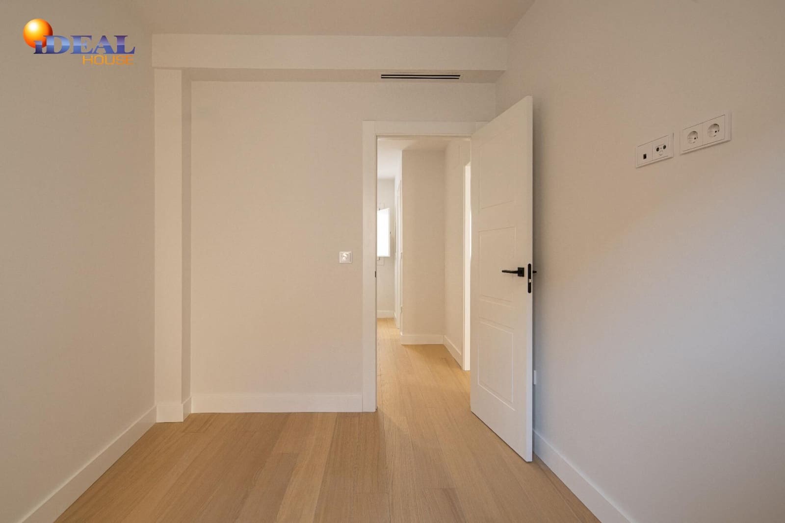 3 bedroom Apartment for sale in Granada city - € 650,000 (Ref: 9434225)