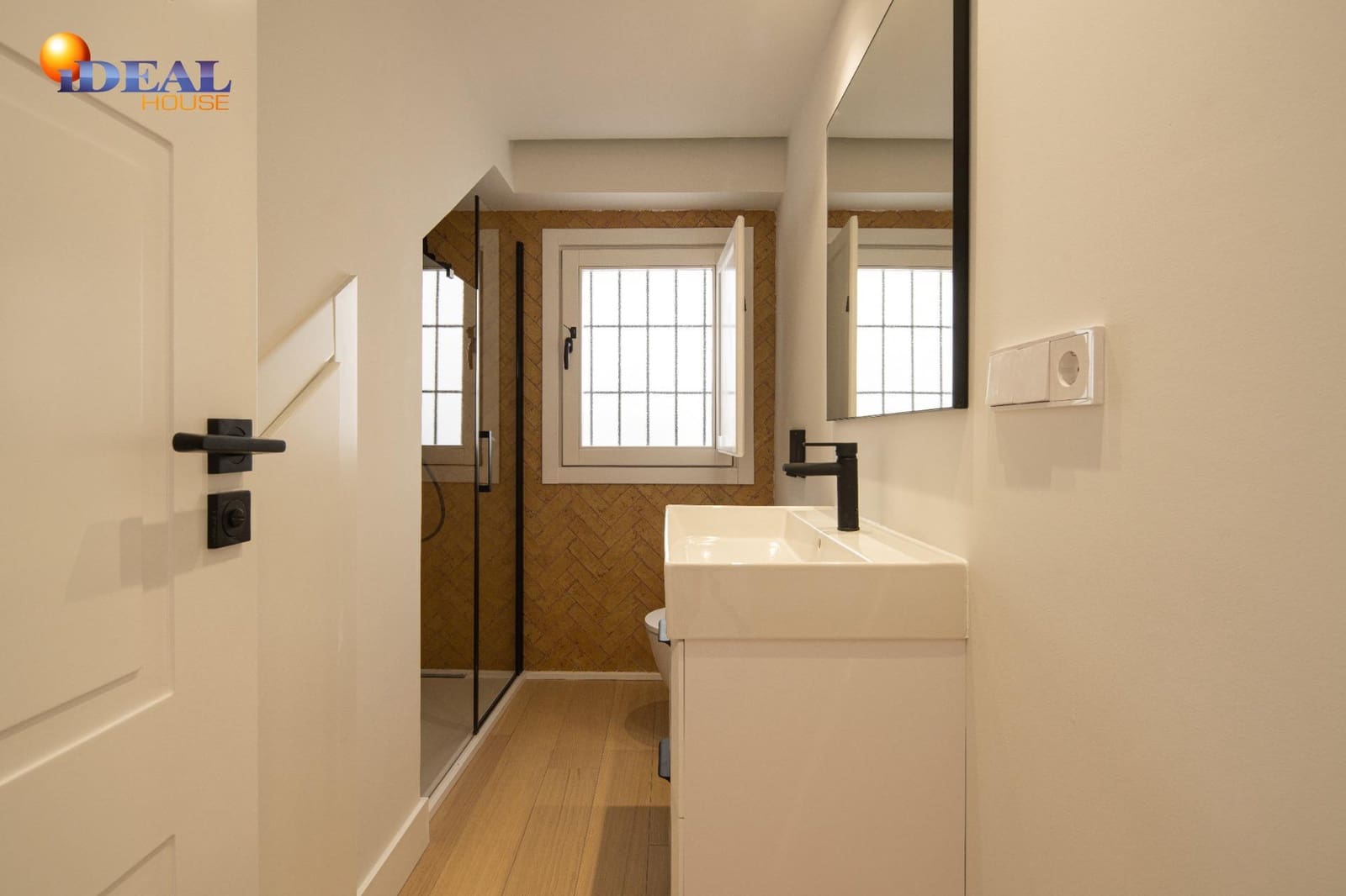 3 bedroom Apartment for sale in Granada city - € 650,000 (Ref: 9434225)