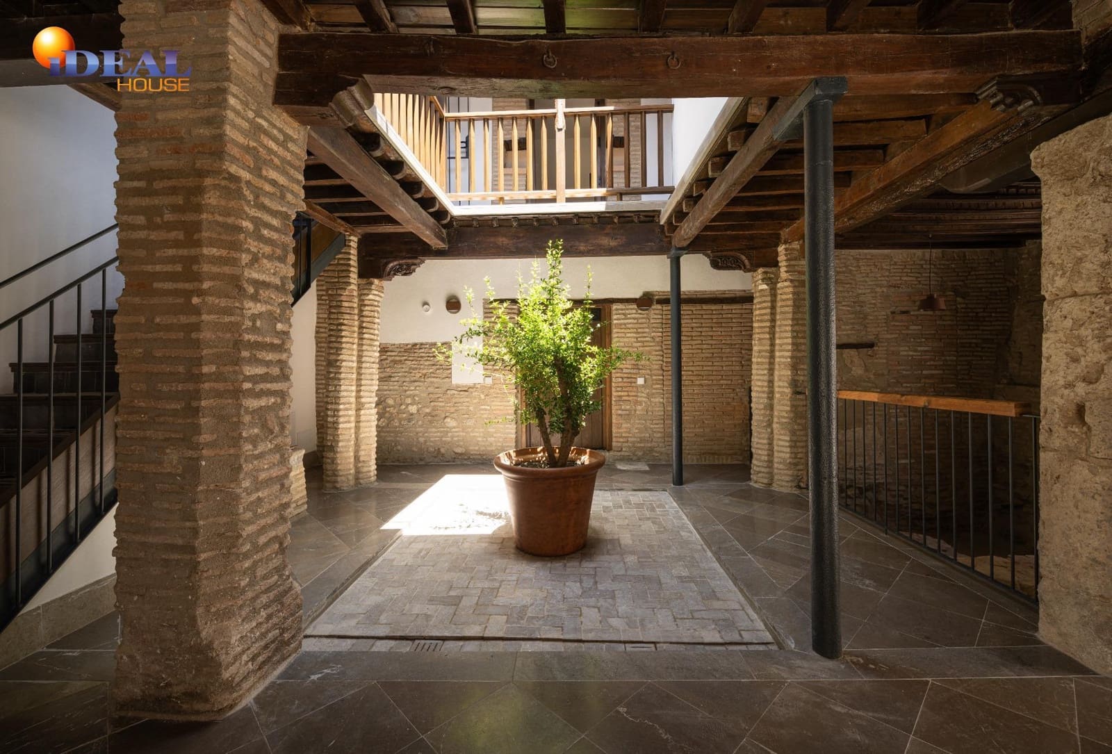 3 bedroom Apartment for sale in Granada city - € 650,000 (Ref: 9434225)