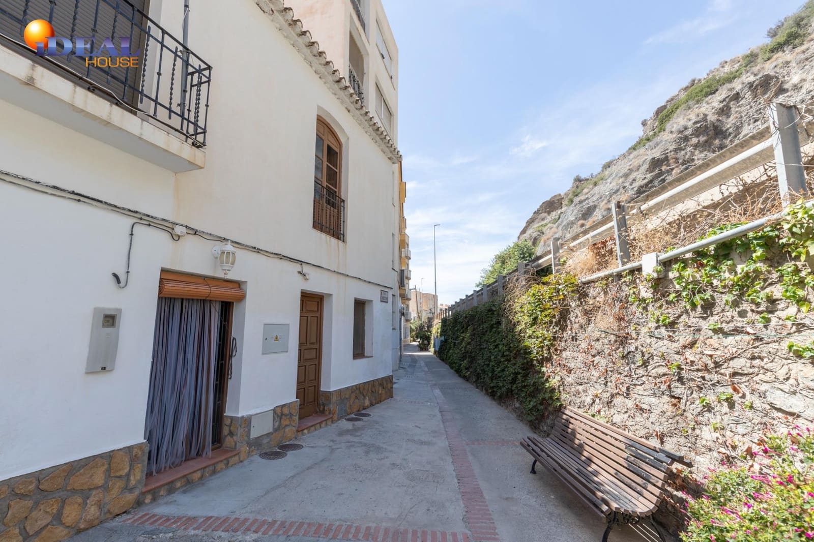 4 bedroom Terraced Villa for sale in Polopos - € 90,000 (Ref: 9434226)