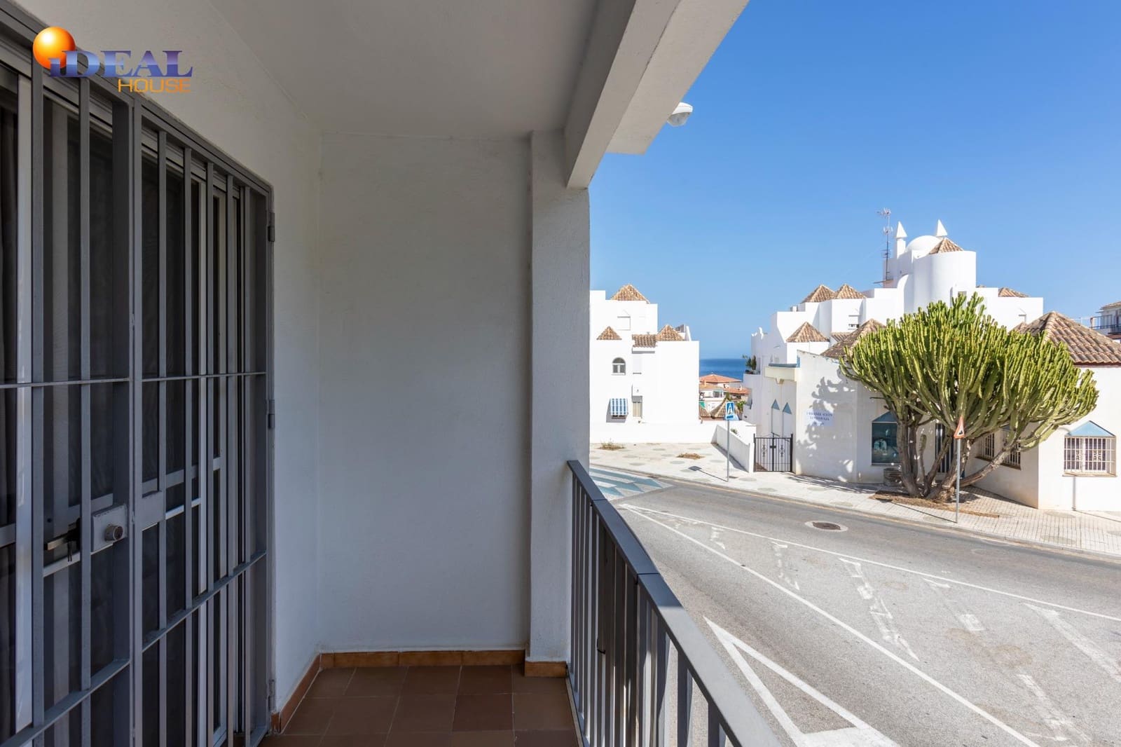 3 soverom Rekkehus til salgs i Almunecar med svømmebasseng garasje - € 274 900 (Ref: 9434227)