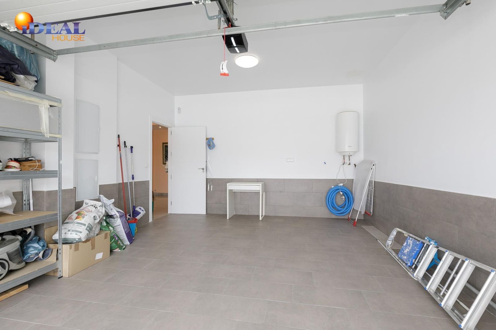 3 makuuhuone Huvila myytävänä paikassa Cullar Vega mukana uima-altaan 
autotalli - 610 000 € (Ref: 9434230)