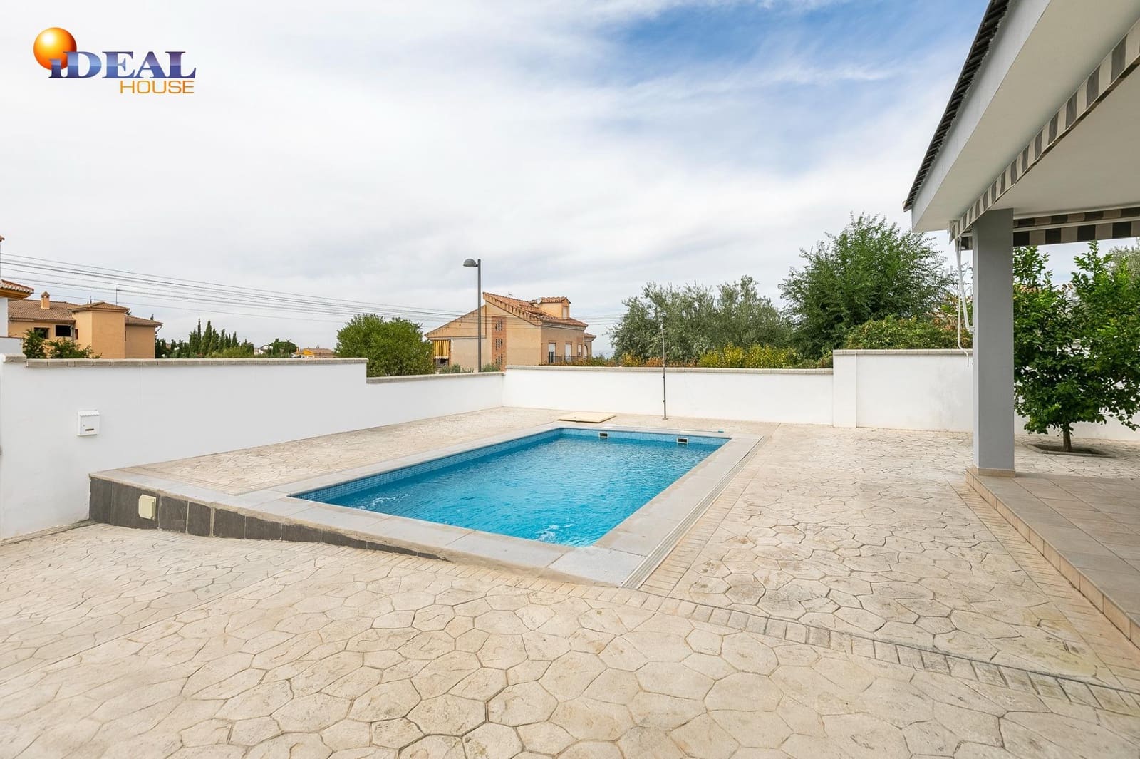 3 makuuhuone Huvila myytävänä paikassa Cullar Vega mukana uima-altaan 
autotalli - 610 000 € (Ref: 9434230)