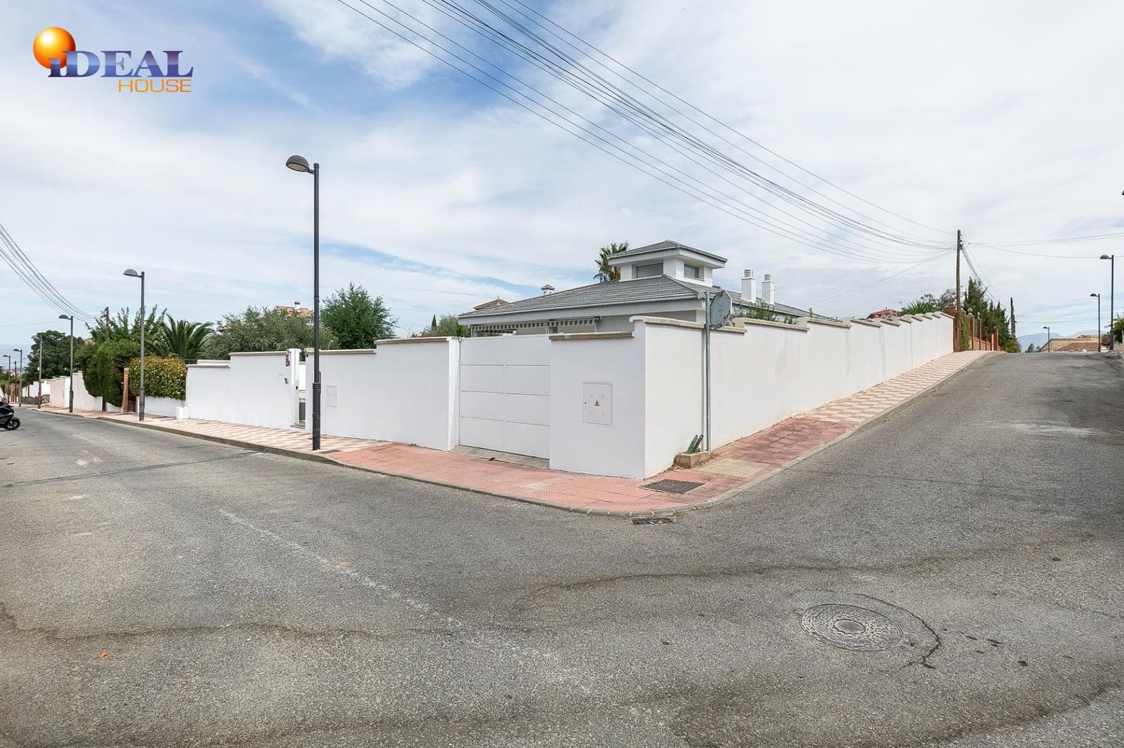 3 makuuhuone Huvila myytävänä paikassa Cullar Vega mukana uima-altaan 
autotalli - 610 000 € (Ref: 9434230)