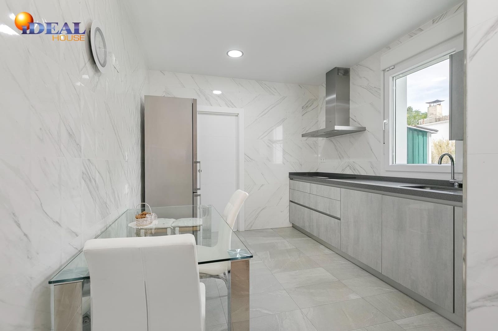 3 makuuhuone Huvila myytävänä paikassa Cullar Vega mukana uima-altaan 
autotalli - 610 000 € (Ref: 9434230)