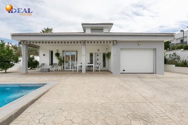 3 makuuhuone Huvila myytävänä paikassa Cúllar Vega mukana uima-altaan 
autotalli - 610 000 € (Ref: 9434230)