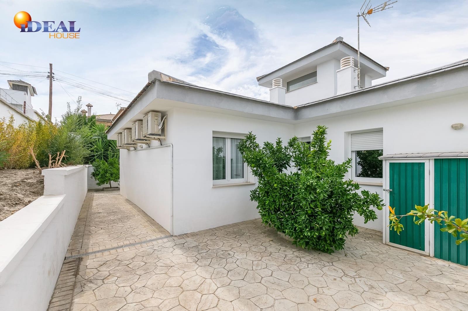 3 makuuhuone Huvila myytävänä paikassa Cullar Vega mukana uima-altaan 
autotalli - 610 000 € (Ref: 9434230)