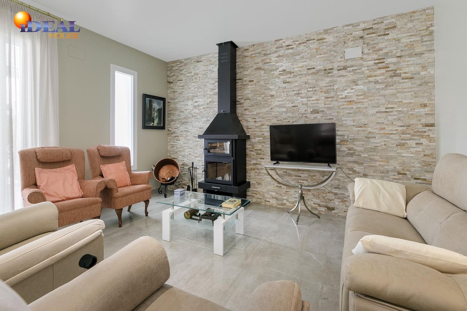 3 makuuhuone Huvila myytävänä paikassa Cullar Vega mukana uima-altaan 
autotalli - 610 000 € (Ref: 9434230)