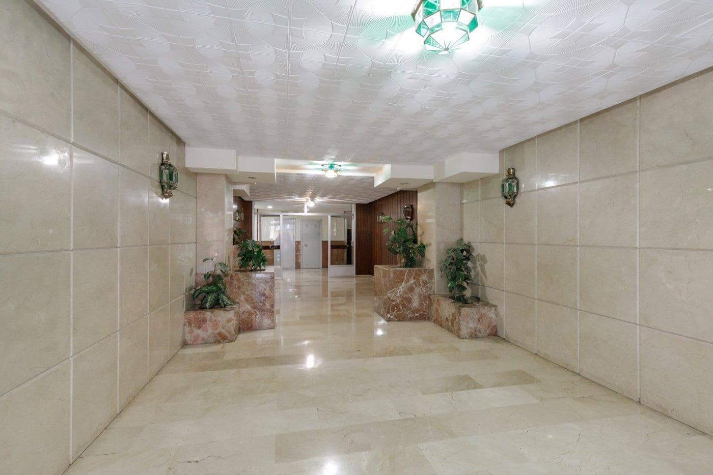 4 slaapkamer Flat te koop in Granada stad met garage - € 530.000 (Ref: 9434231)