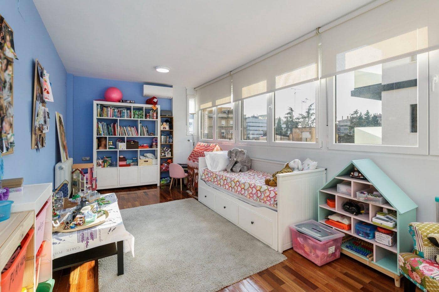 4 slaapkamer Flat te koop in Granada stad met garage - € 530.000 (Ref: 9434231)