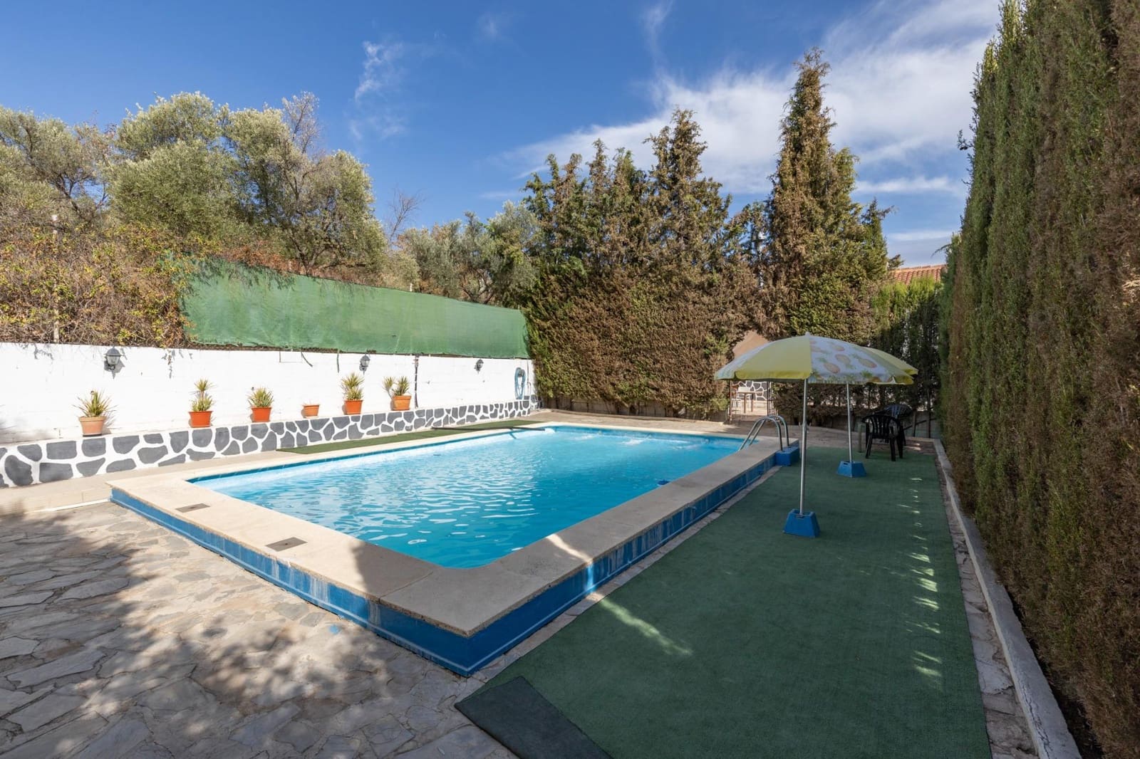 4 bedroom Finca/Country House for sale in Cogollos Vega with pool - € 199,000 (Ref: 9434233)