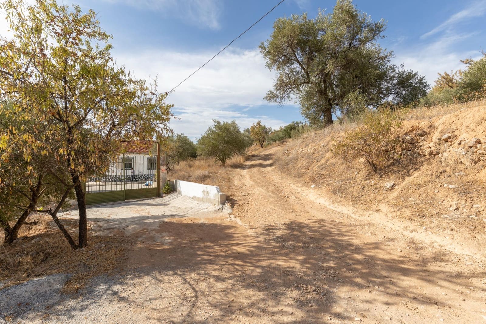 4 bedroom Finca/Country House for sale in Cogollos Vega with pool - € 199,000 (Ref: 9434233)