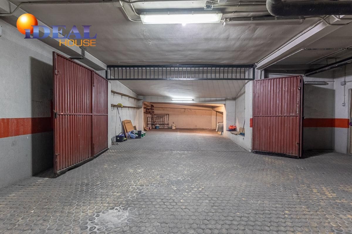 Garage for sale in Granada city - € 65,000 (Ref: 9434235)